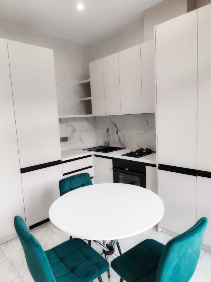 Продаж 1-кімнатної квартири 40 м², Редьчинська вул., 8