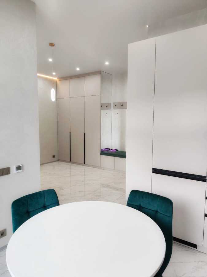 Продаж 1-кімнатної квартири 40 м², Редьчинська вул., 8