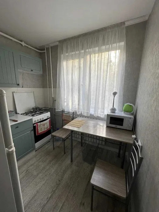 Аренда 1-комнатной квартиры 35 м², Героев Труда ул.