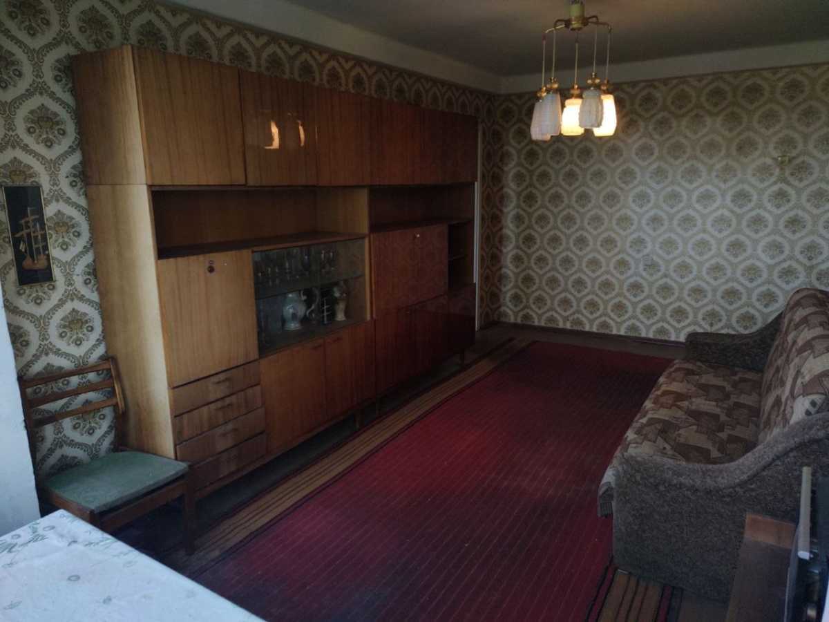 Продаж 3-кімнатної квартири 65 м², Дежнева, 5