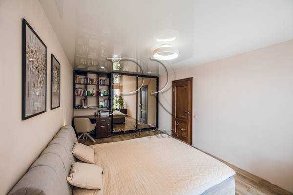 Продажа 3-комнатной квартиры 68 м², Щусева ул., 34/1