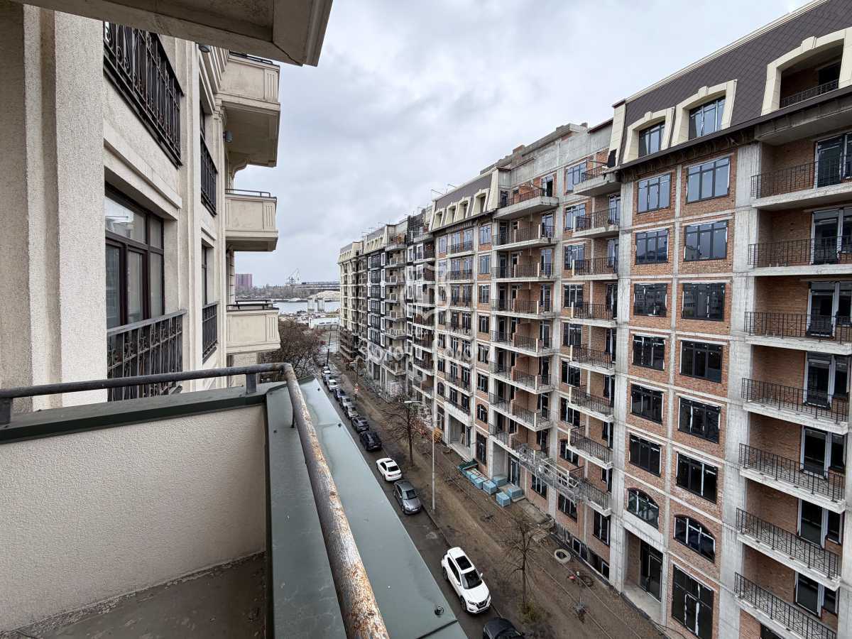 Продажа 2-комнатной квартиры 77 м², Щекавицкая ул., 53