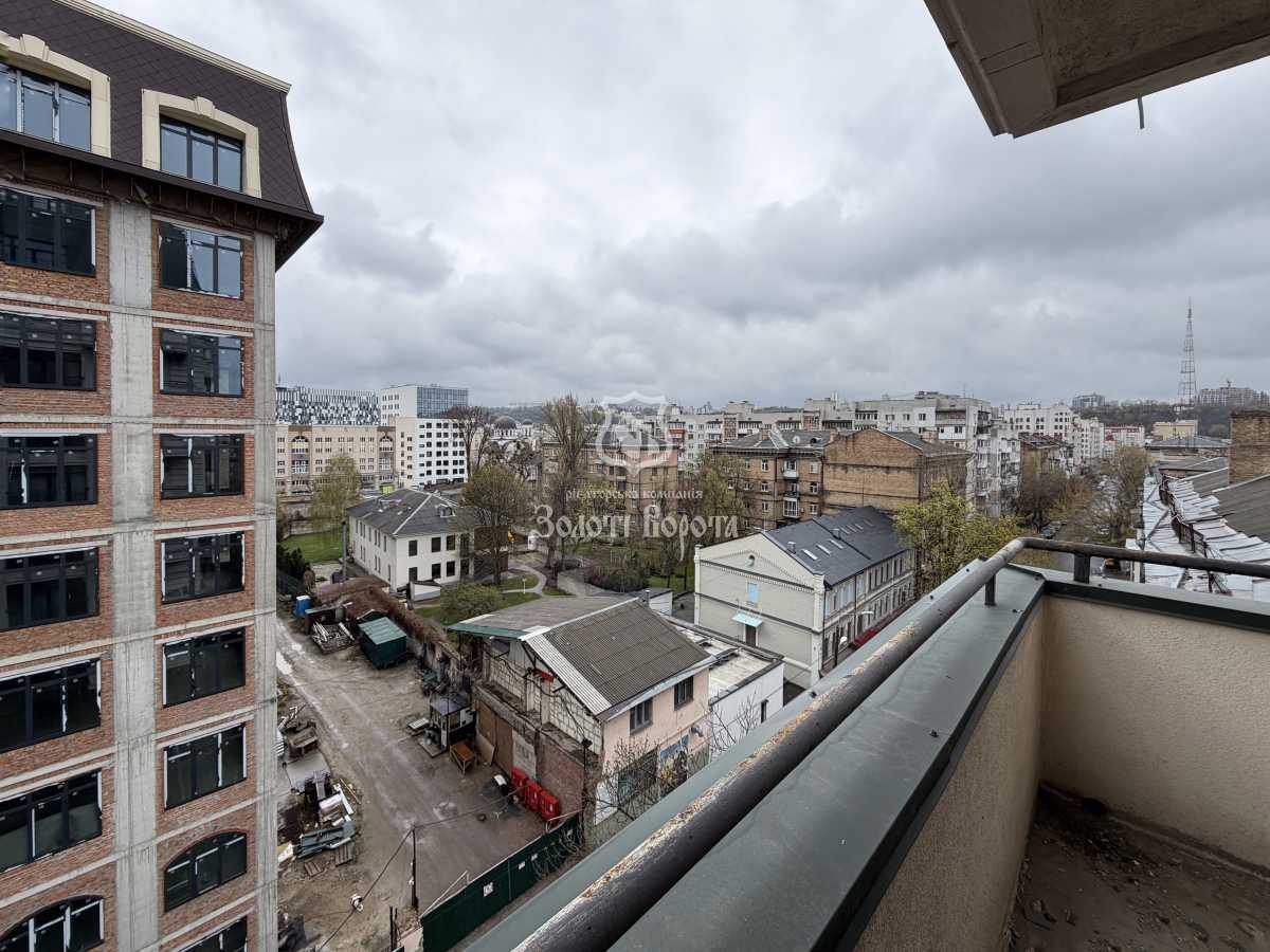 Продажа 2-комнатной квартиры 77 м², Щекавицкая ул., 53