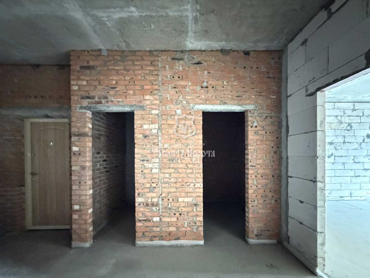 Продажа 2-комнатной квартиры 77 м², Щекавицкая ул., 53