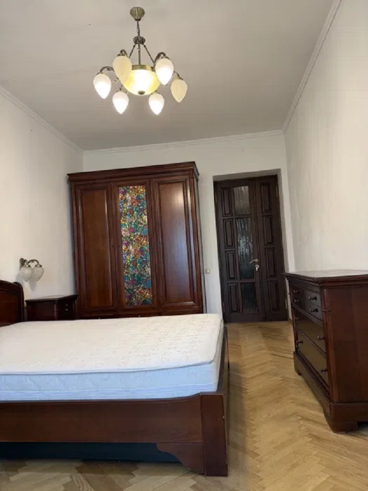 Оренда 3-кімнатної квартири 70 м², Кирилівська вул., 109В/1