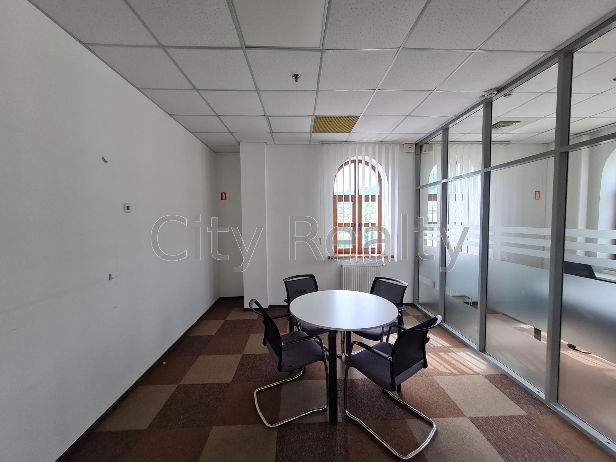Оренда офісу 521.5 м², Петра Сагайдачного вул., 33