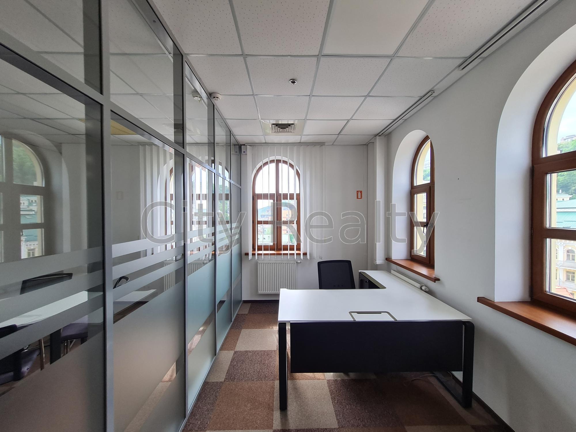 Оренда офісу 521.5 м², Петра Сагайдачного вул., 33