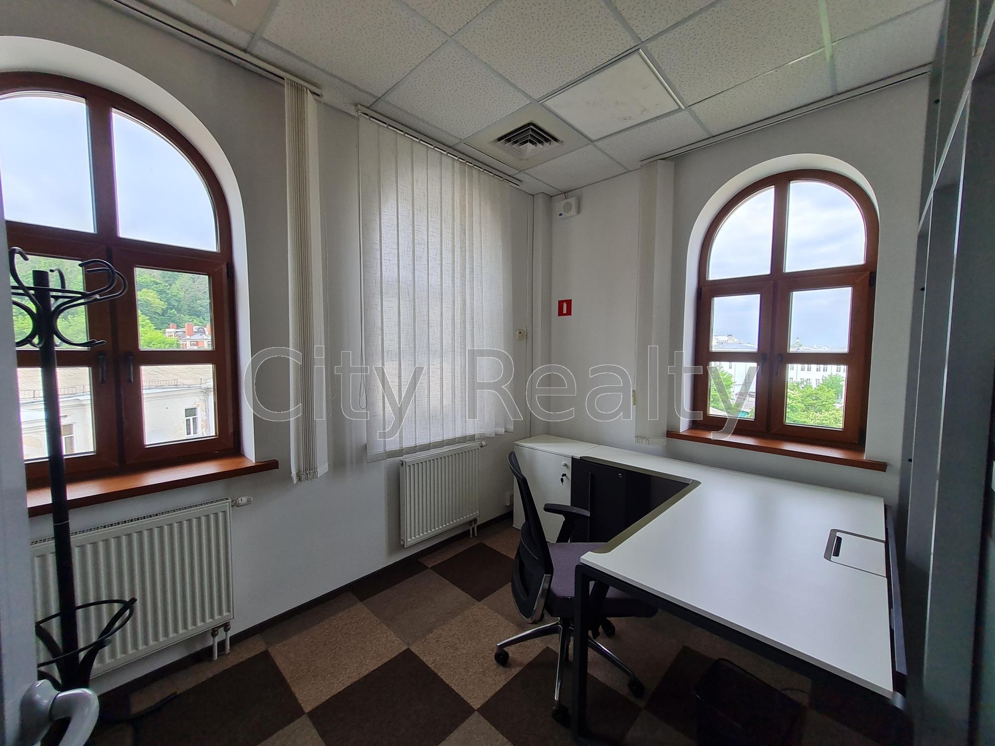 Оренда офісу 521.5 м², Петра Сагайдачного вул., 33