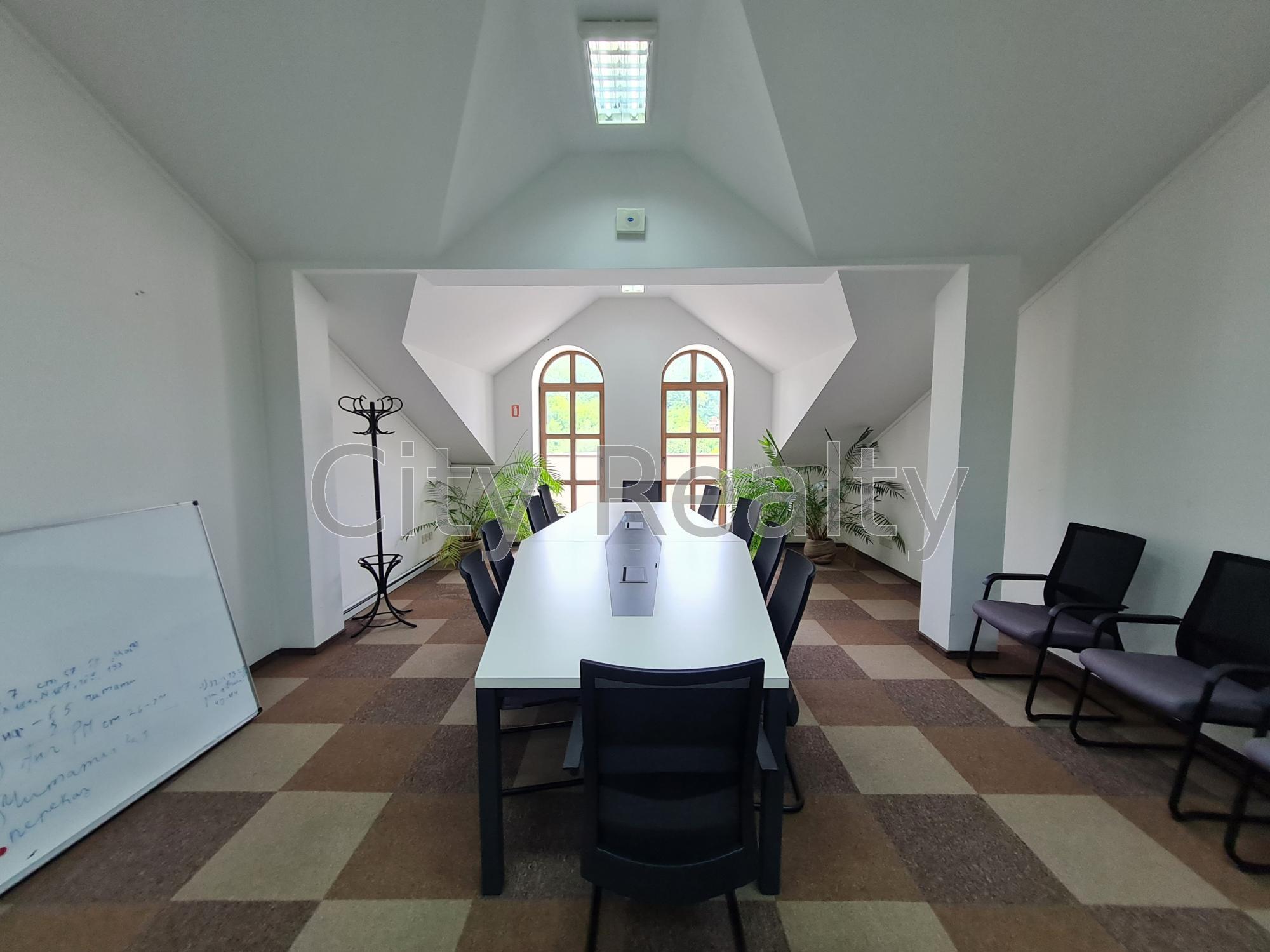 Оренда офісу 521.5 м², Петра Сагайдачного вул., 33