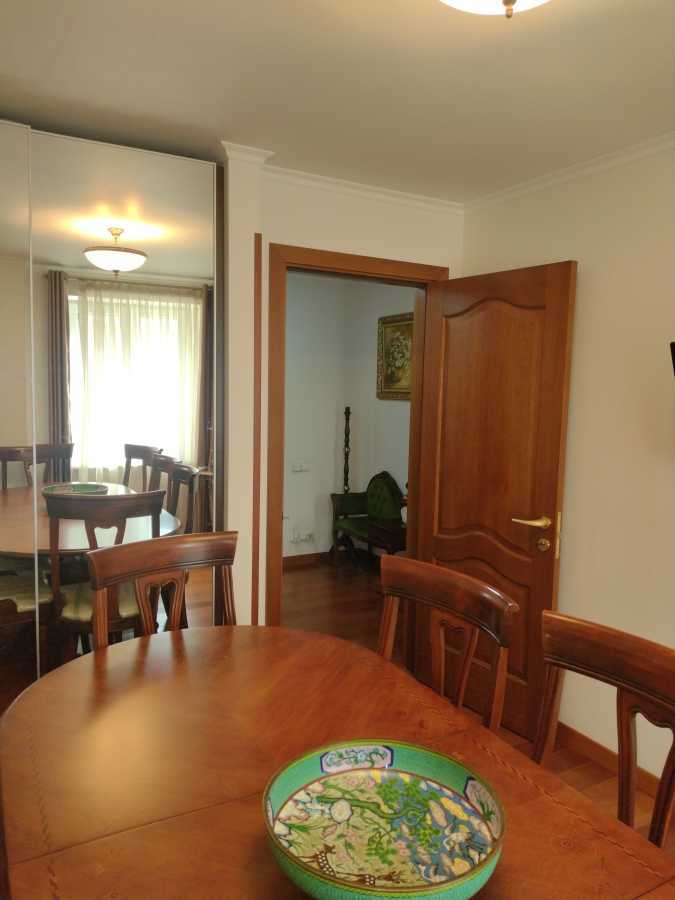 Продажа 4-комнатной квартиры 100.1 м², Менделеева ул., 12