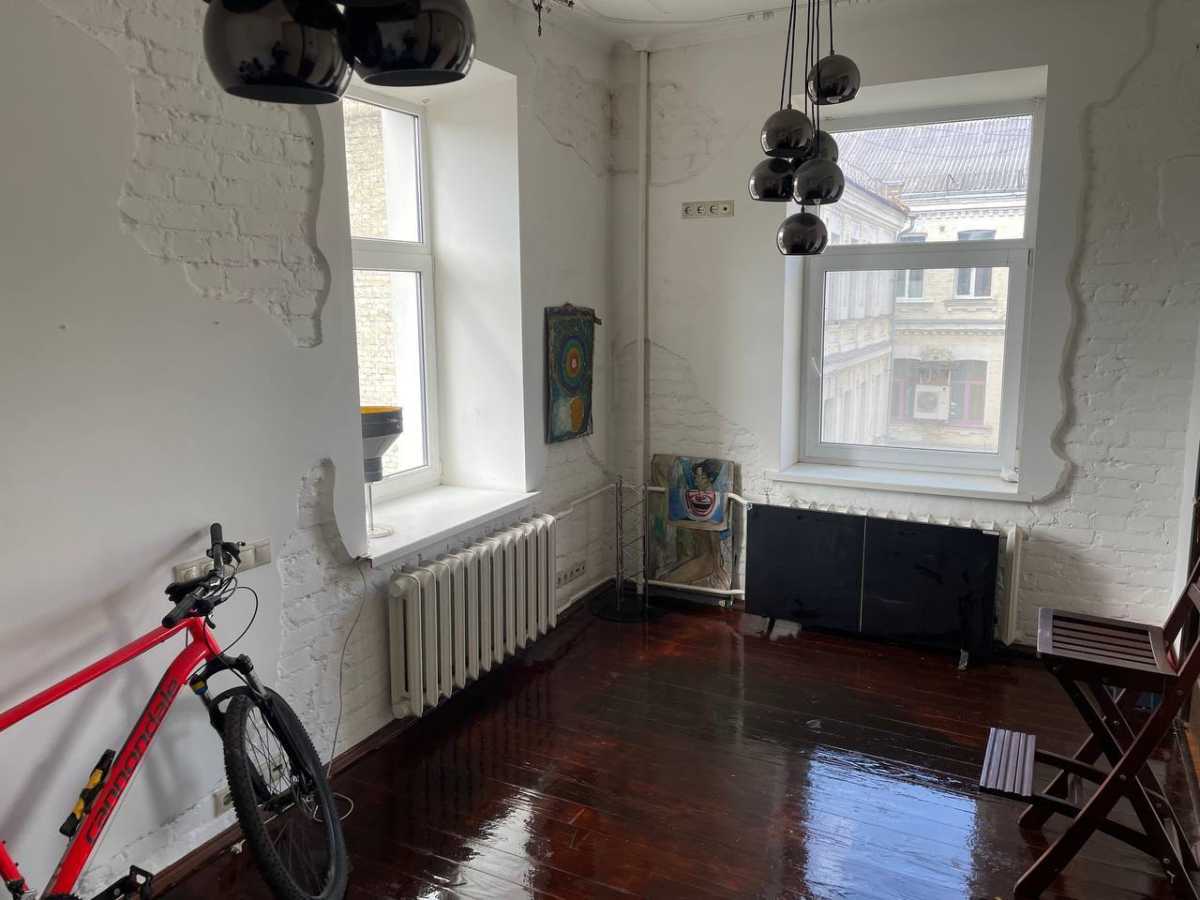 Продажа 2-комнатной квартиры 90 м², Ярославская ул., 10