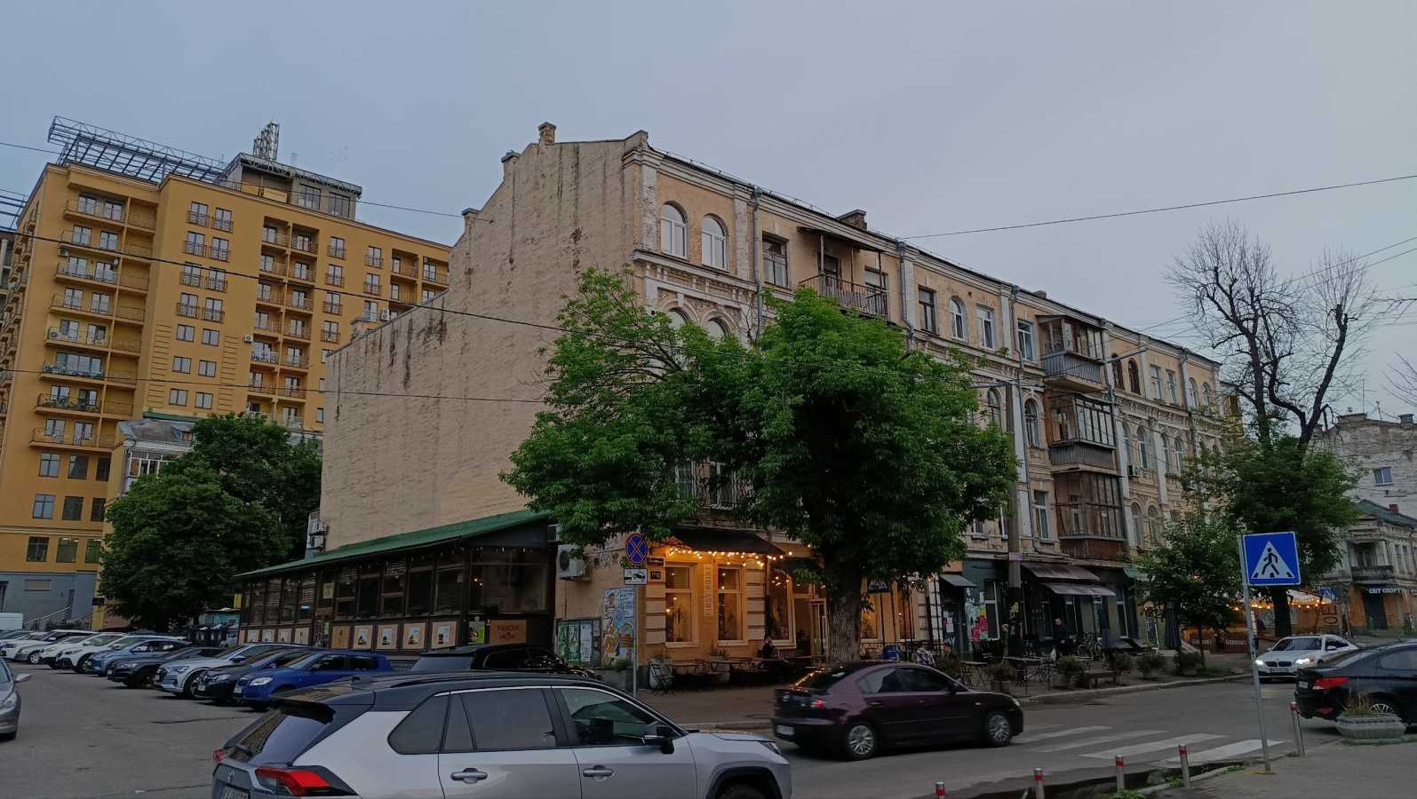 Продажа 2-комнатной квартиры 90 м², Ярославская ул., 10