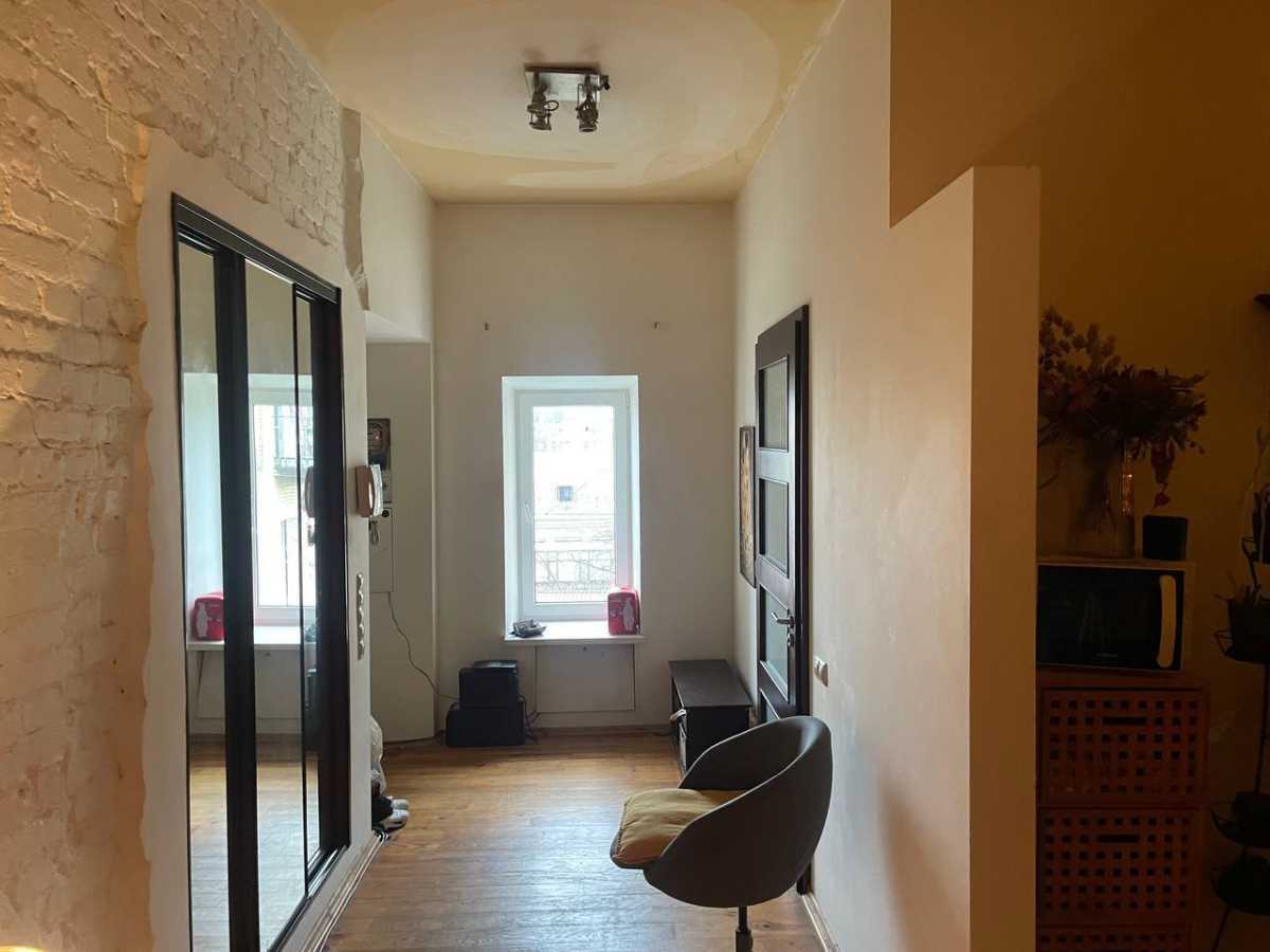 Продажа 2-комнатной квартиры 90 м², Ярославская ул., 10