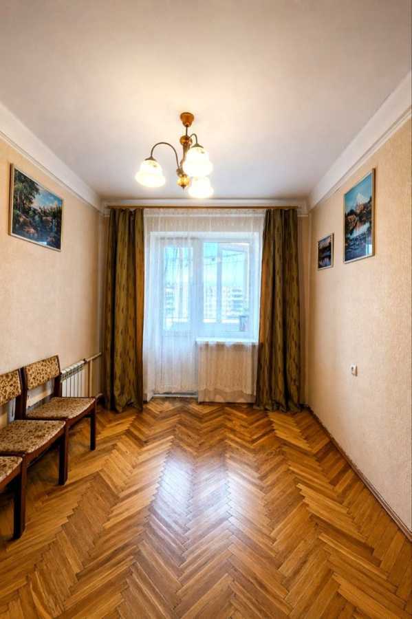 Продаж 2-кімнатної квартири 45.9 м², Маршала Малиновського вул., 11Б