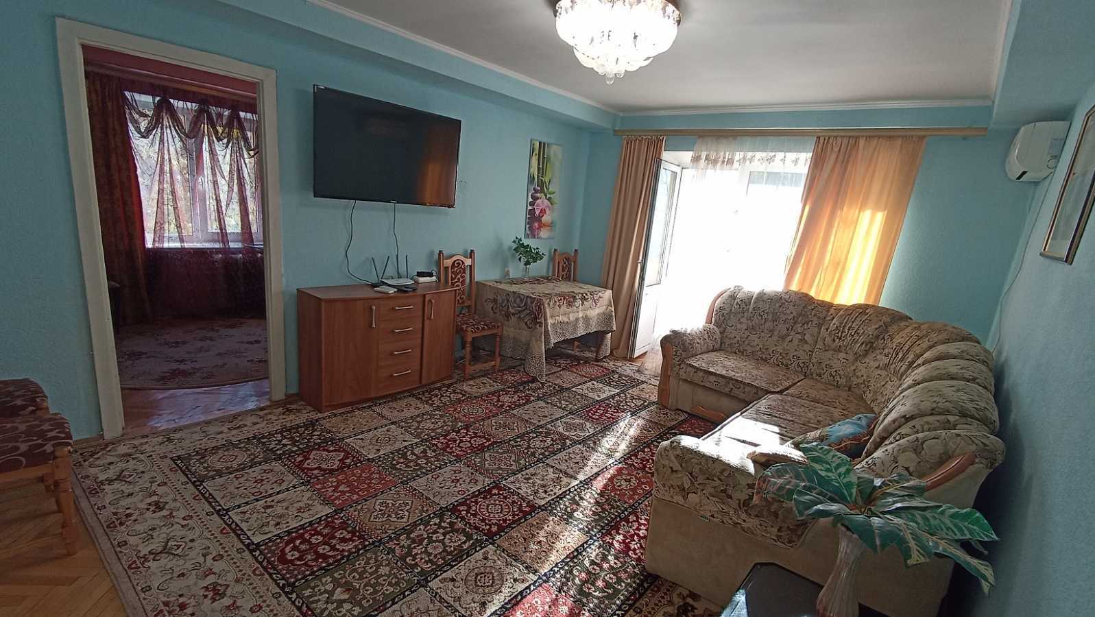 4-комнатная квартира посуточно 90 м², Леси Украинки бул., 9