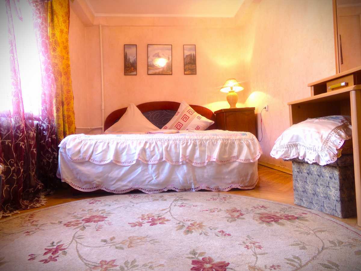 4-комнатная квартира посуточно 90 м², Леси Украинки бул., 9