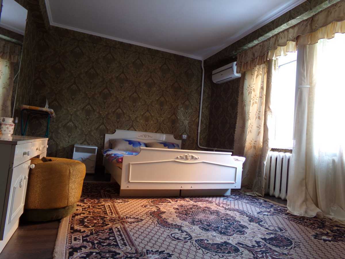 4-комнатная квартира посуточно 90 м², Леси Украинки бул., 9