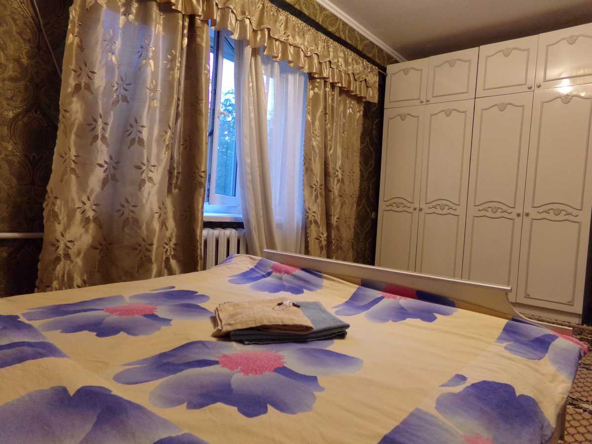 4-комнатная квартира посуточно 90 м², Леси Украинки бул., 9