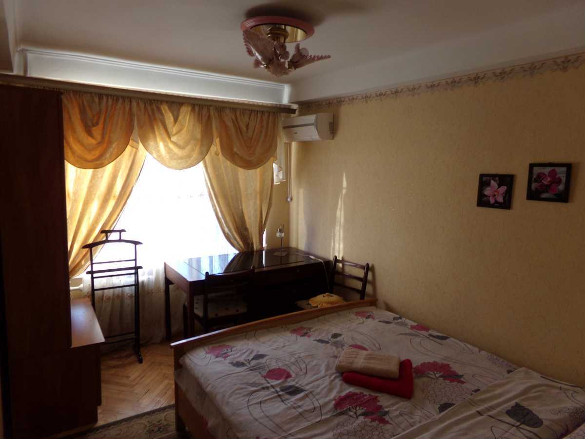 4-комнатная квартира посуточно 90 м², Леси Украинки бул., 9