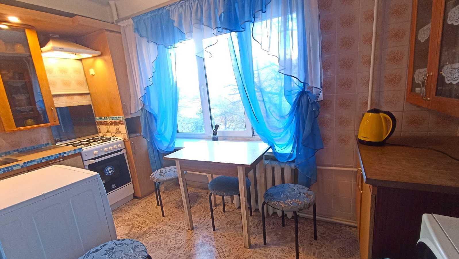 4-комнатная квартира посуточно 90 м², Леси Украинки бул., 9