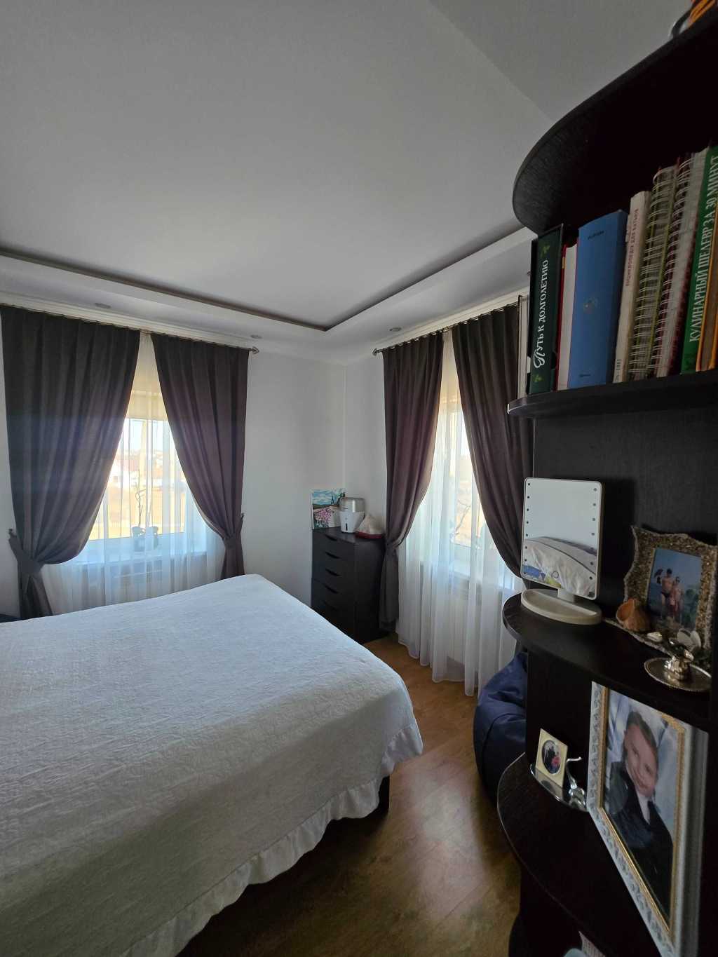 Продаж 4-кімнатної квартири 140.6 м², Незалежності