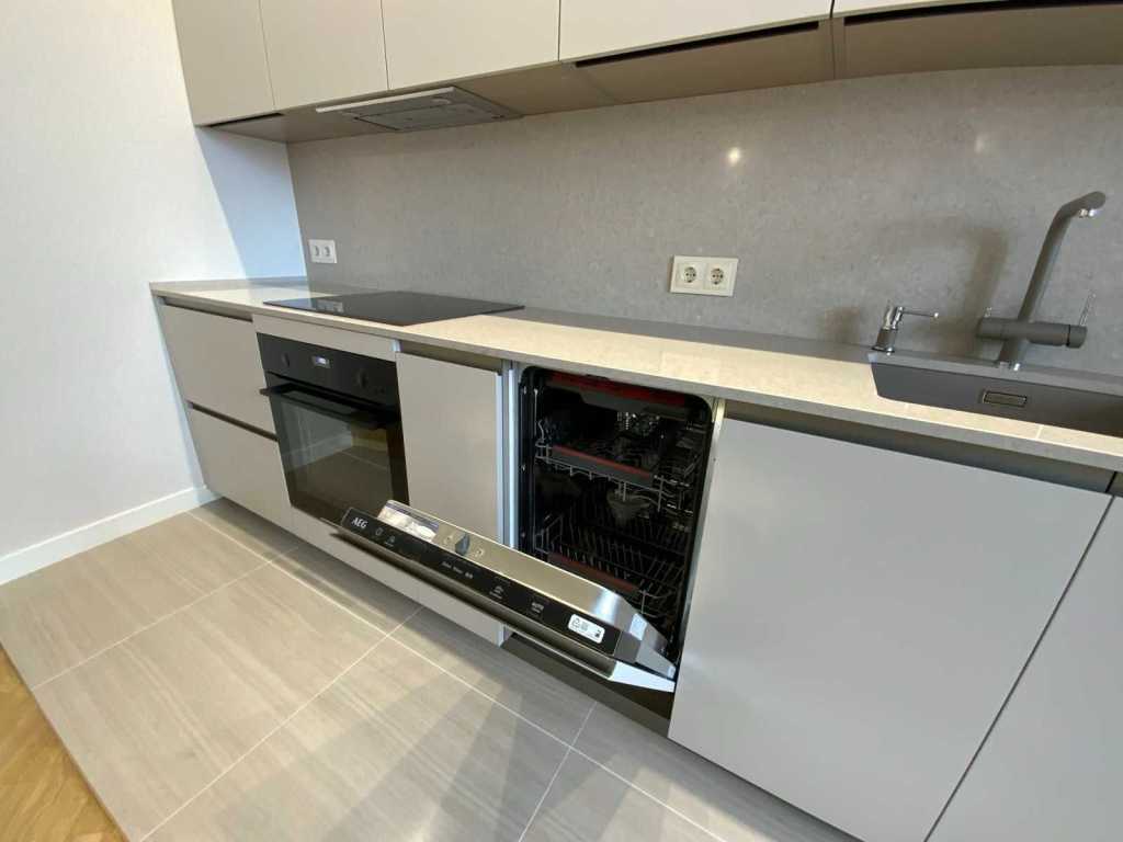 Продаж 3-кімнатної квартири 106 м², Раїси Окіпної вул., 10Б