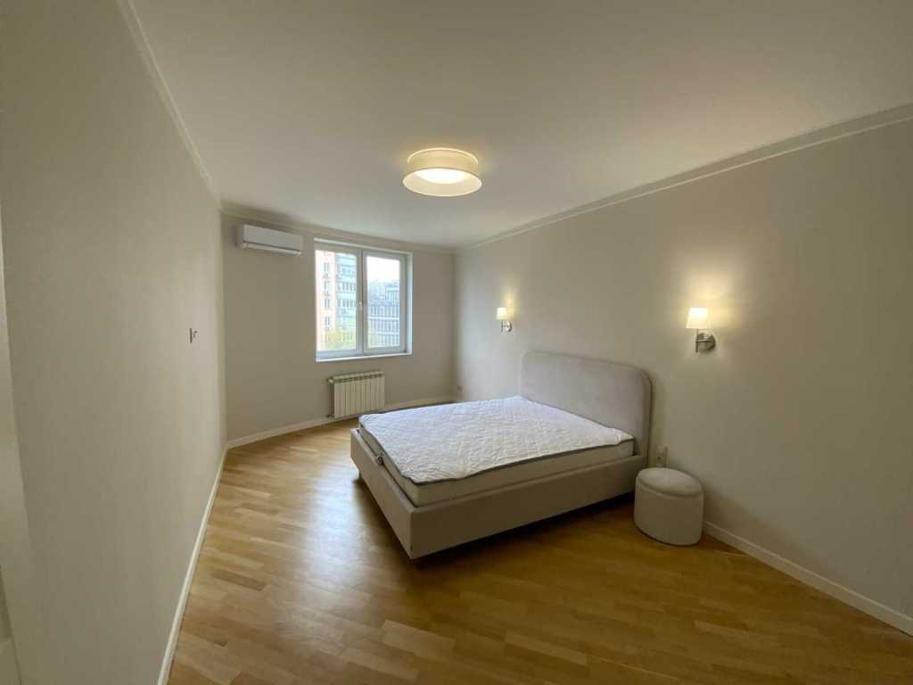 Продаж 3-кімнатної квартири 106 м², Раїси Окіпної вул., 10Б