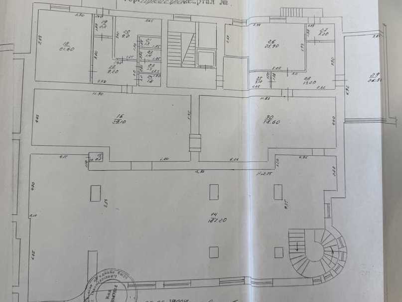 Продаж офісу 840 м², Поотавська
