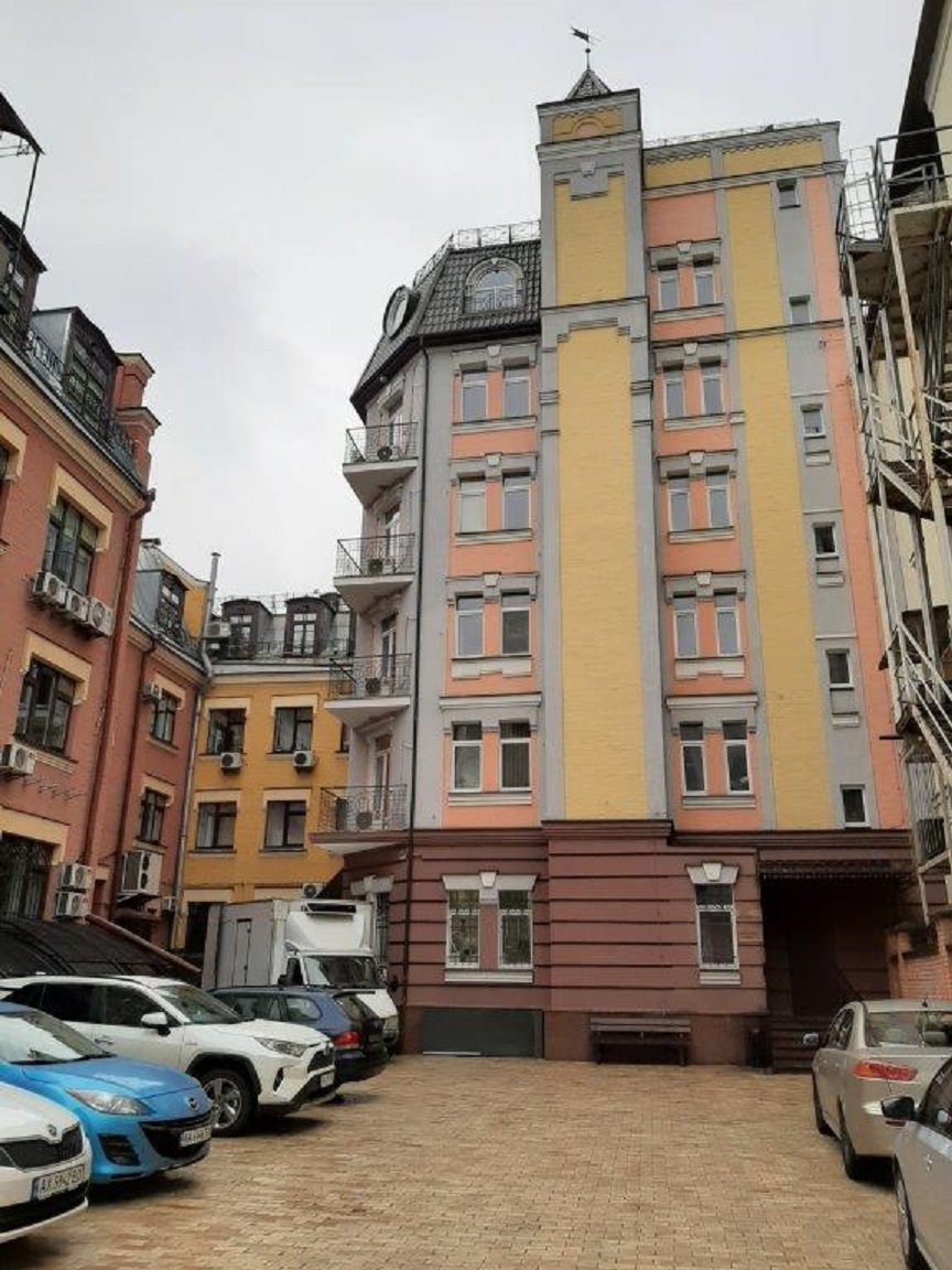 Оренда офісу 82 м², Кирилівська вул., 1