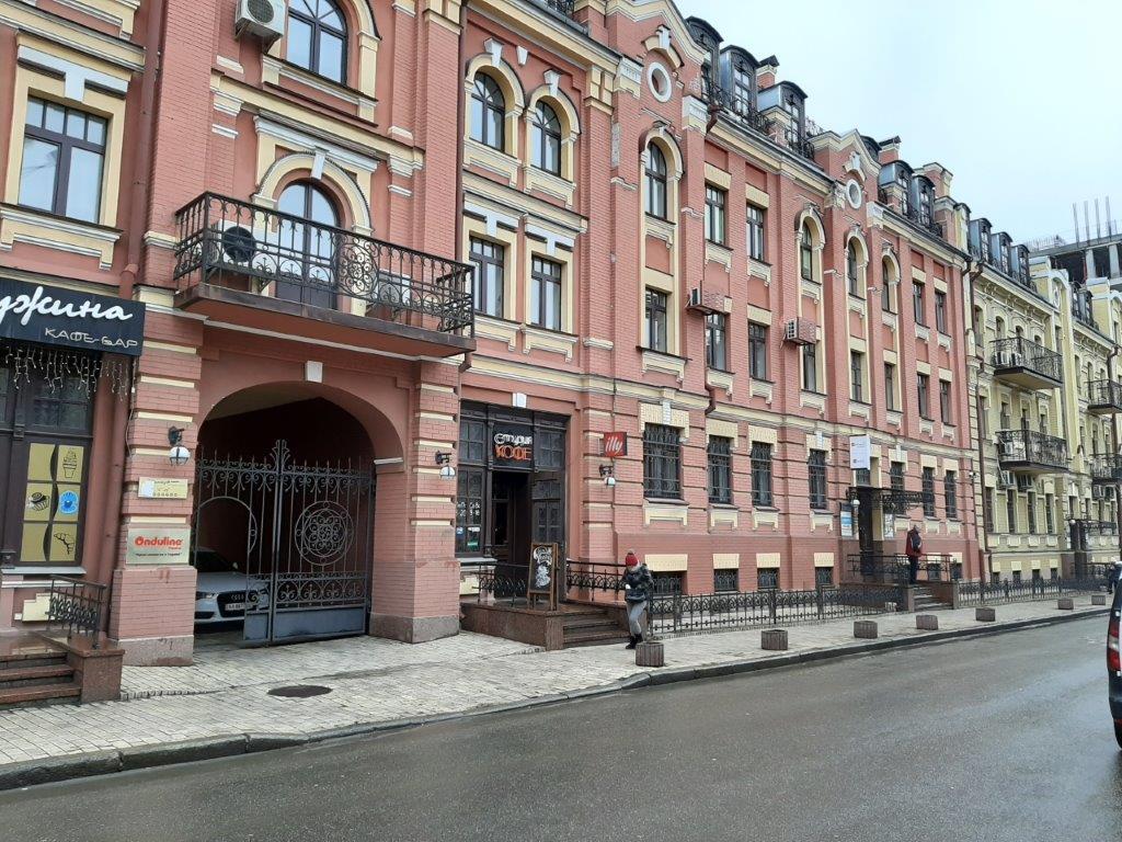 Оренда офісу 82 м², Кирилівська вул., 1
