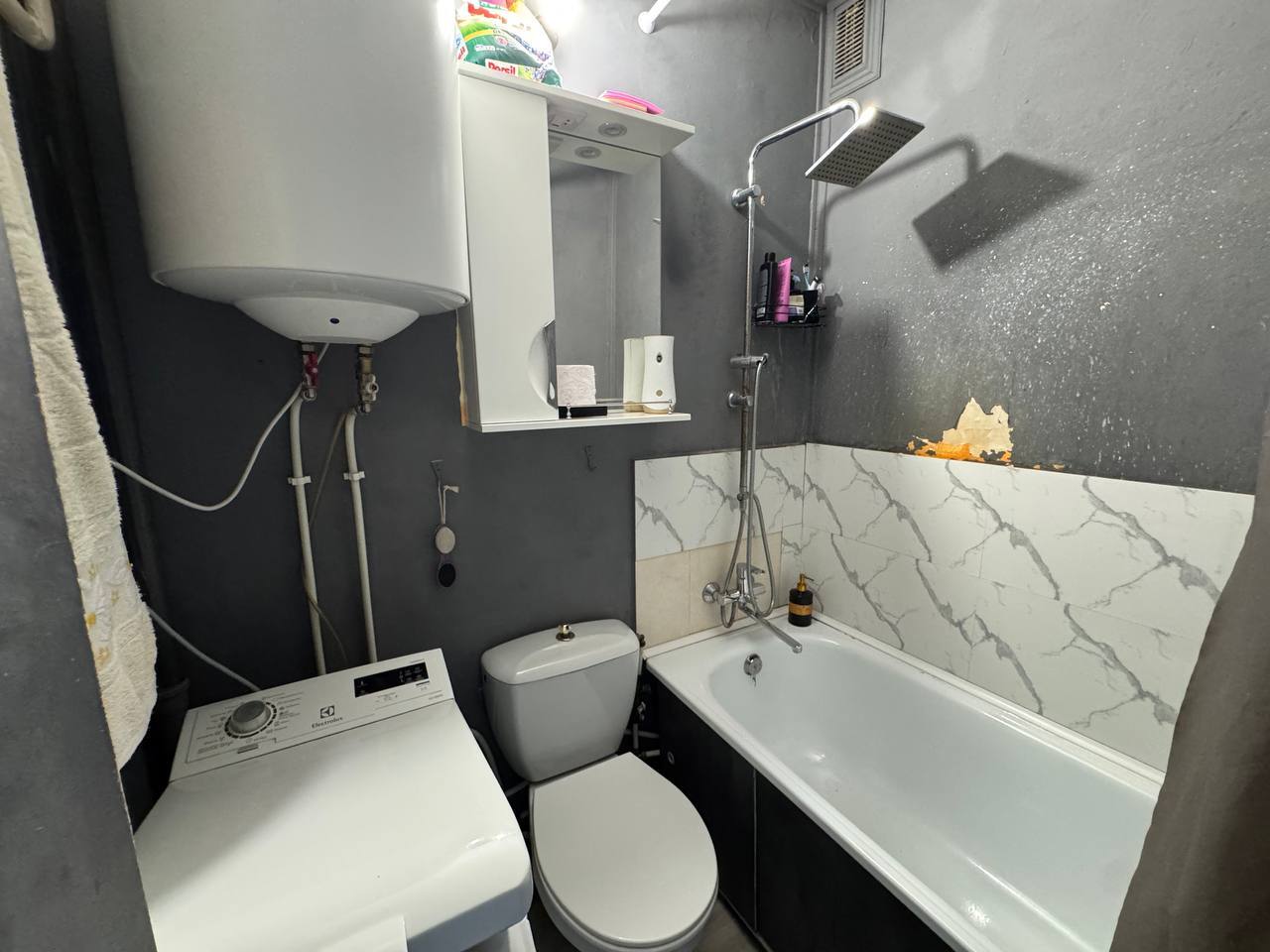 Продаж квартири з вільним плануванням 30.6 м², Покровская вул.