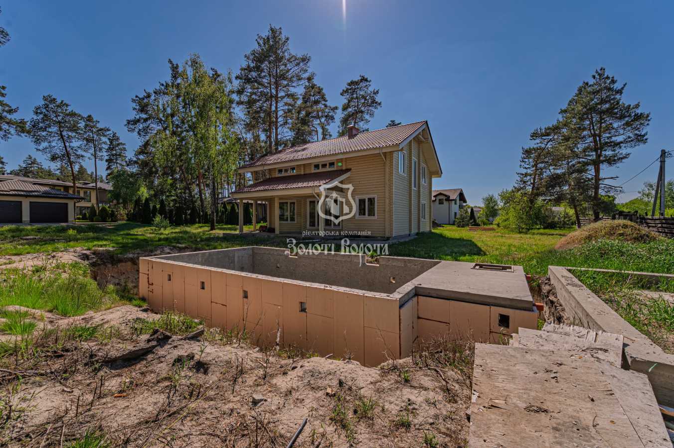 Продажа дома 281.6 м², Левка Ревуцкого ул., Симиренка, 34