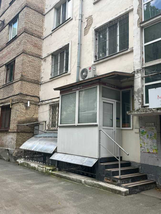 Продаж приміщення вільного призначення 68 м², Берестейський, 30