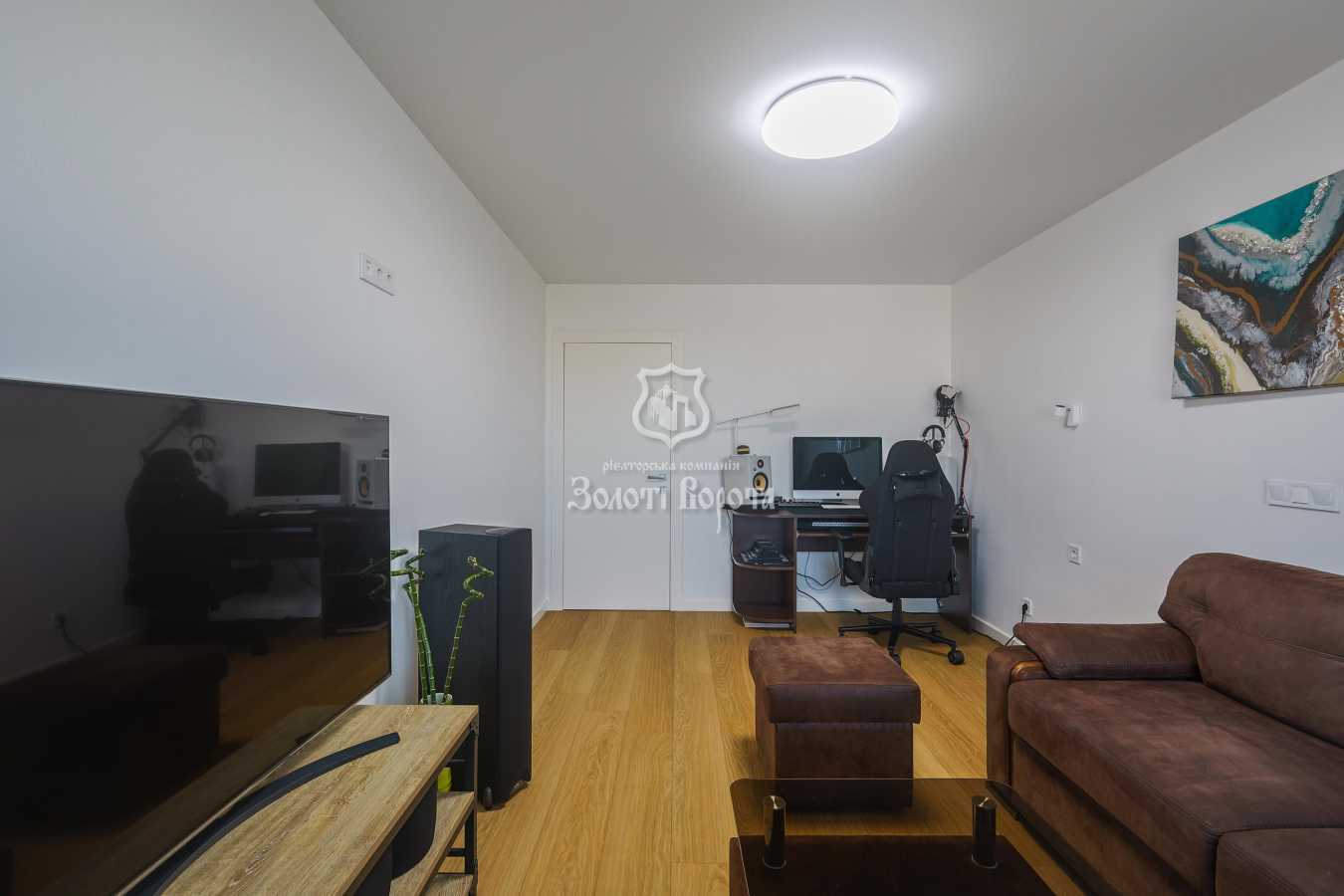 Продаж 3-кімнатної квартири 68.3 м², Оболонський просп., 13