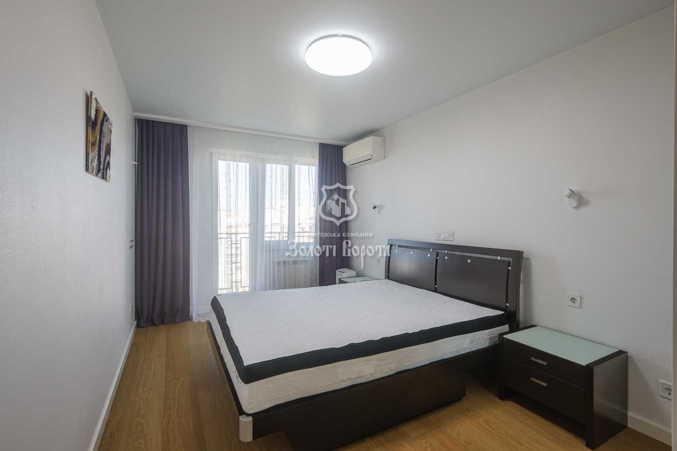 Продаж 3-кімнатної квартири 68.3 м², Оболонський просп., 13