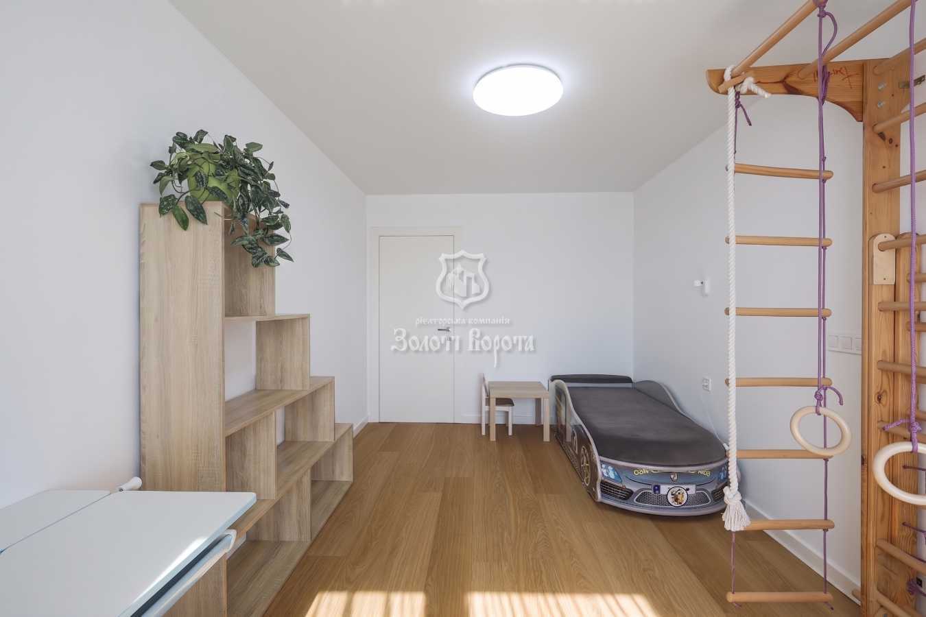 Продаж 3-кімнатної квартири 68.3 м², Оболонський просп., 13