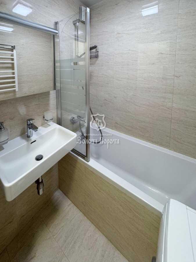 Продаж 3-кімнатної квартири 68.3 м², Оболонський просп., 13
