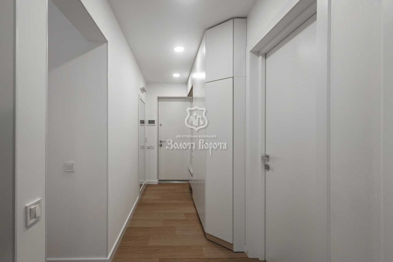 Продаж 3-кімнатної квартири 68.3 м², Оболонський просп., 13