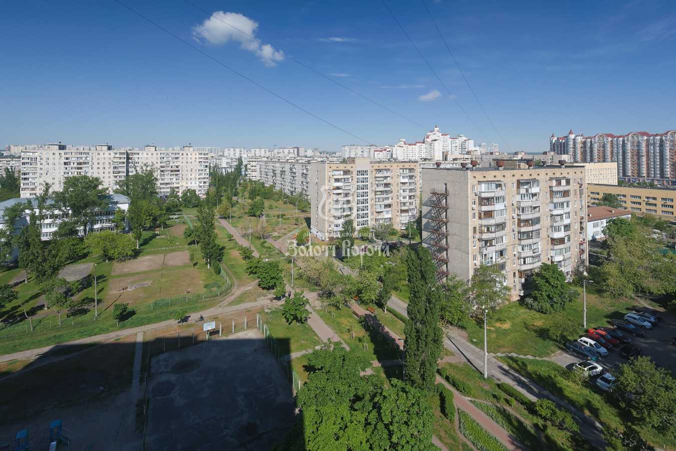 Продаж 3-кімнатної квартири 68.3 м², Оболонський просп., 13