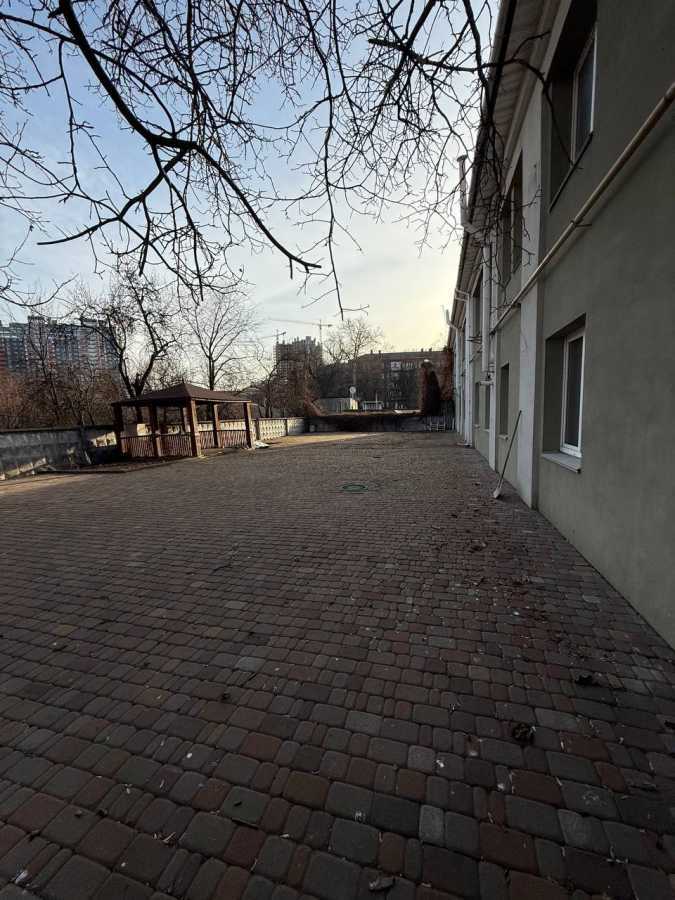 Продаж приміщення вільного призначення 470.6 м², Тропініна вул., 4Б