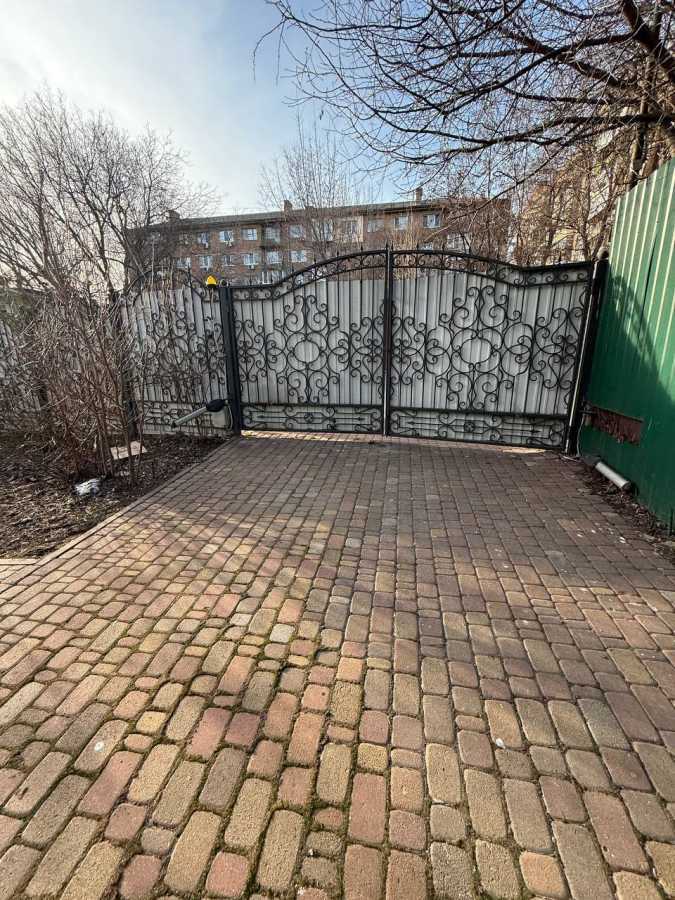 Продаж приміщення вільного призначення 470.6 м², Тропініна вул., 4Б