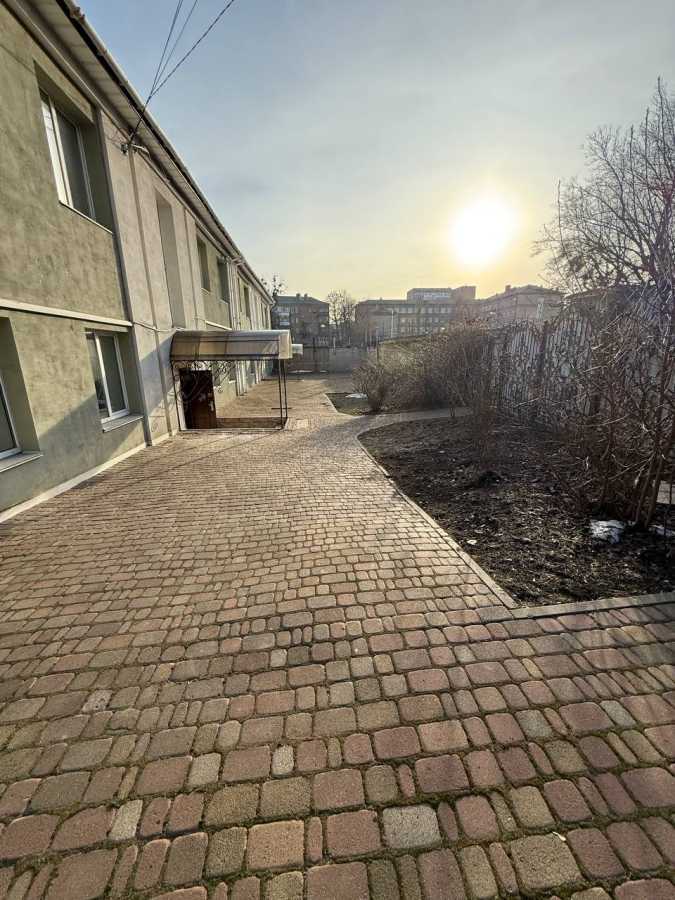 Продаж приміщення вільного призначення 470.6 м², Тропініна вул., 4Б