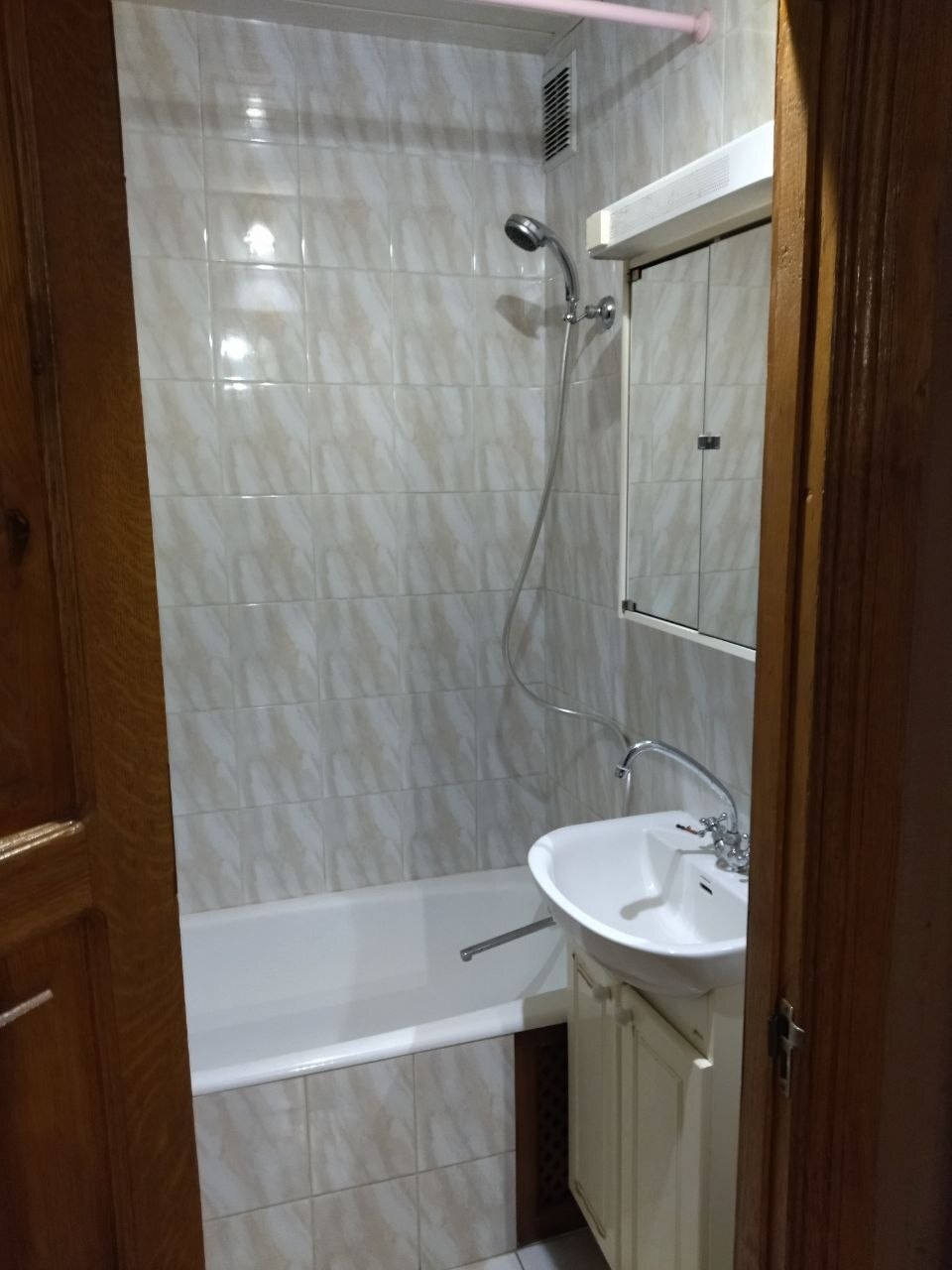 Продажа 3-комнатной квартиры 68.8 м², Зарічний 5 мкр