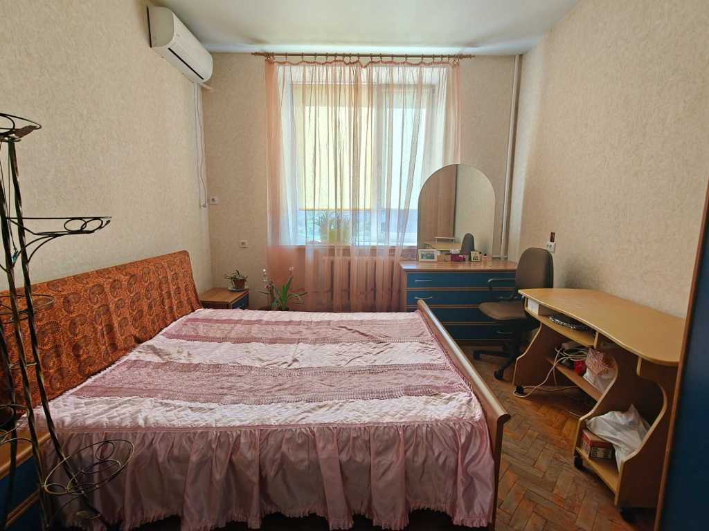 Оренда кімнати/частини квартири, Дружби Народів бул., 13