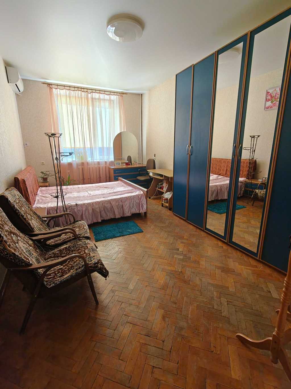 Оренда кімнати/частини квартири, Дружби Народів бул., 13