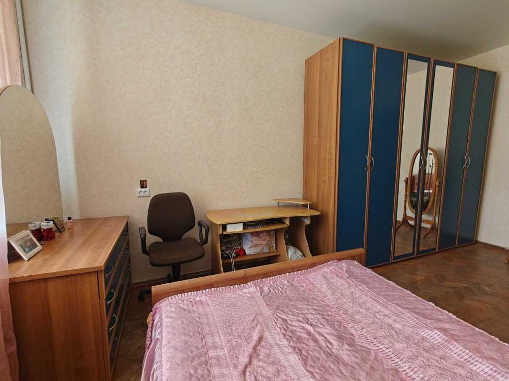 Оренда кімнати/частини квартири, Дружби Народів бул., 13