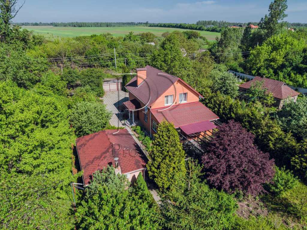 Продаж будинку 218 м²