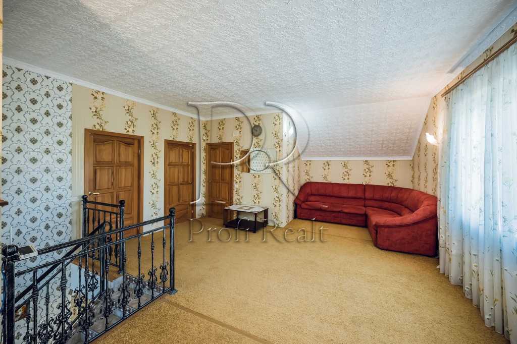 Продаж будинку 218 м²