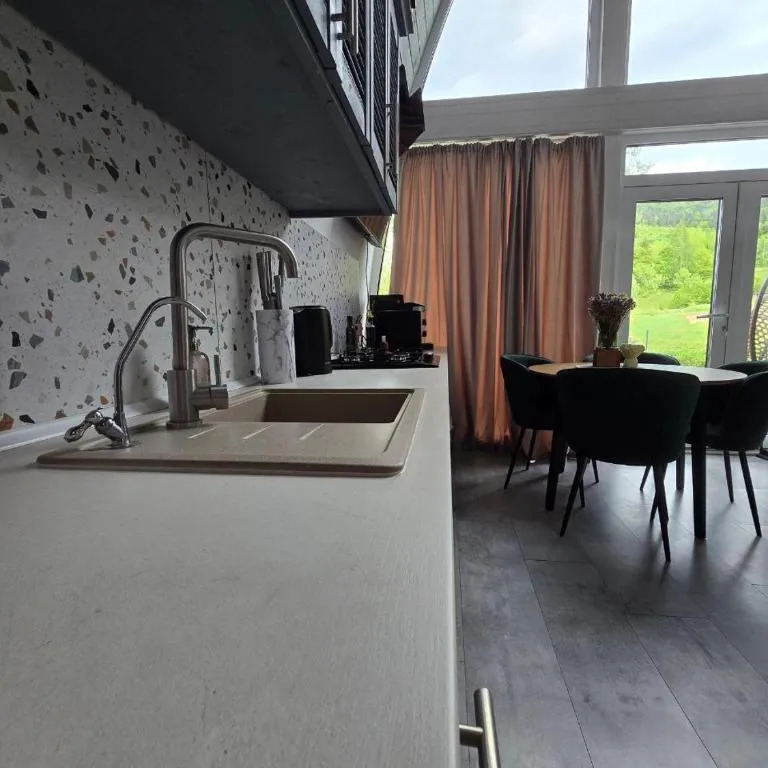 Коттедж посуточно 140 м², Василия Стефаныка ул.