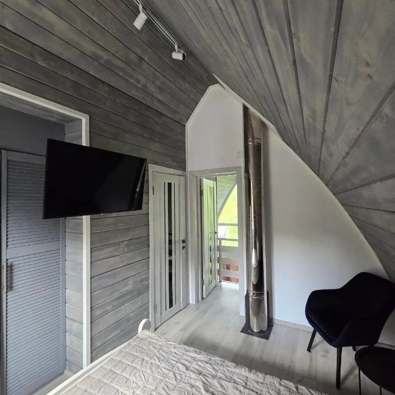 Коттедж посуточно 140 м², Василия Стефаныка ул.